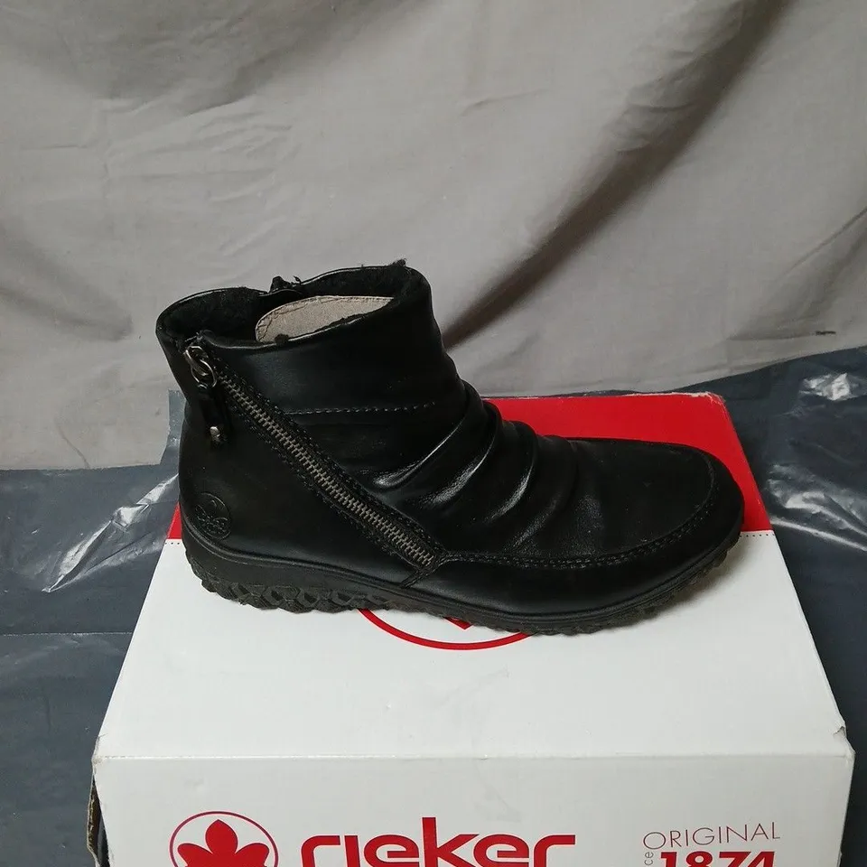 RIEKER BLACK ANKLE BOOTS SIZE 38 BOXED