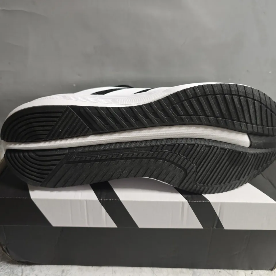 BOXED PAIR OF ADIDAS GALAXY 7 MENS TRAINERS IN BLACK - UK 10