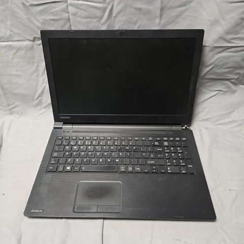 TOSHIBA SATELLITE PRO R50-B LAPTOP