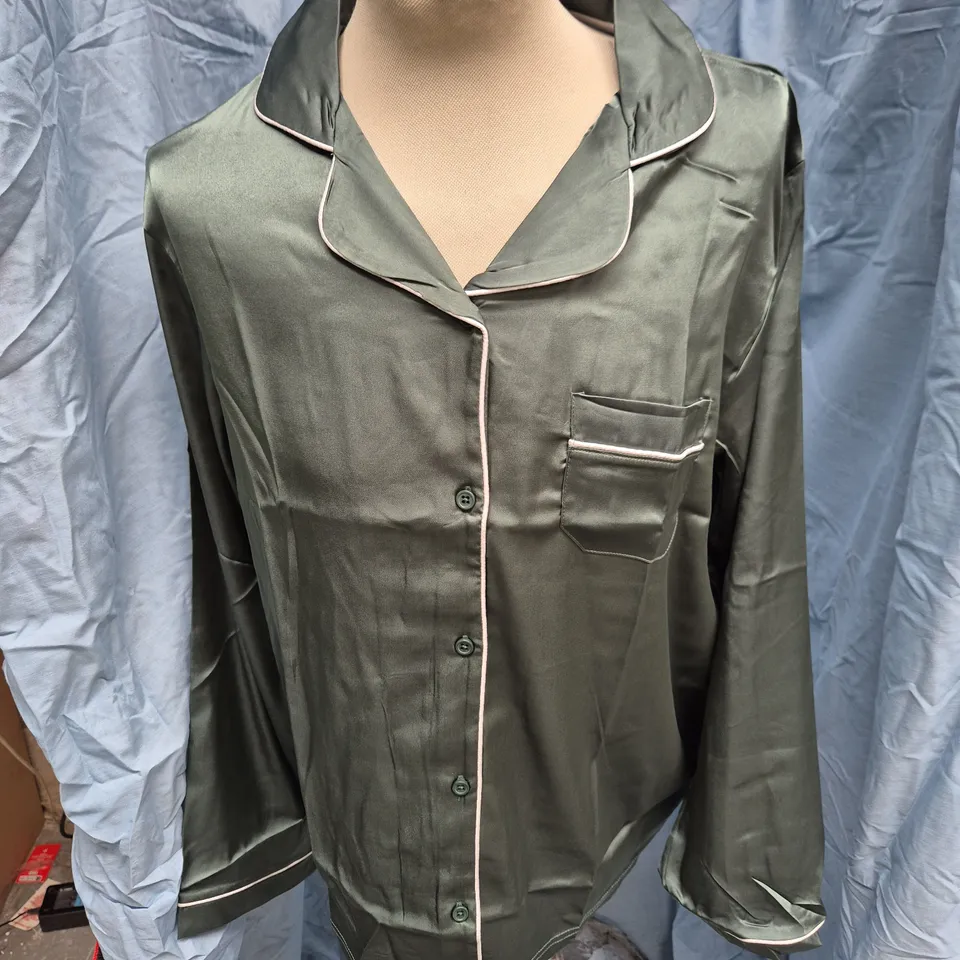 INTÉBLU SATIN PYJAMA SET – DESIGNED IN LONDON – SLATE GREEN, SIZE L