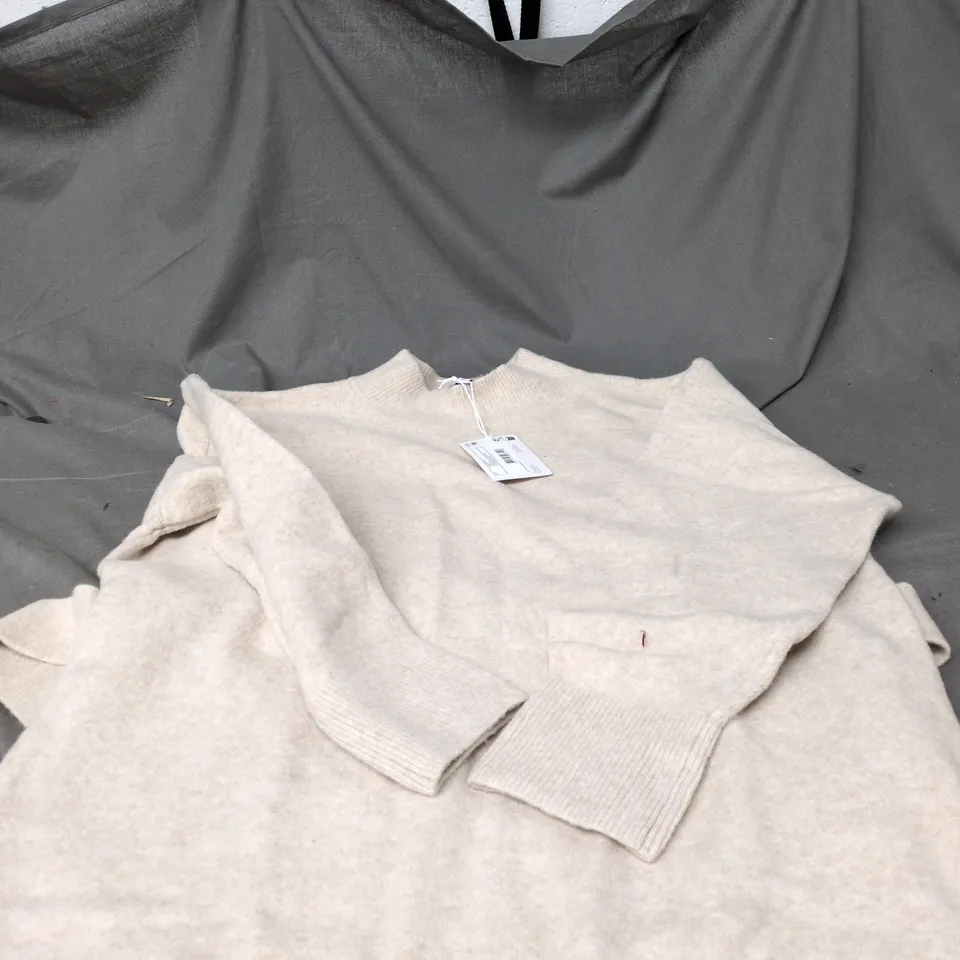 LOS ANGELES ATELIER LARGE BEIGE KNIT SWEATER 