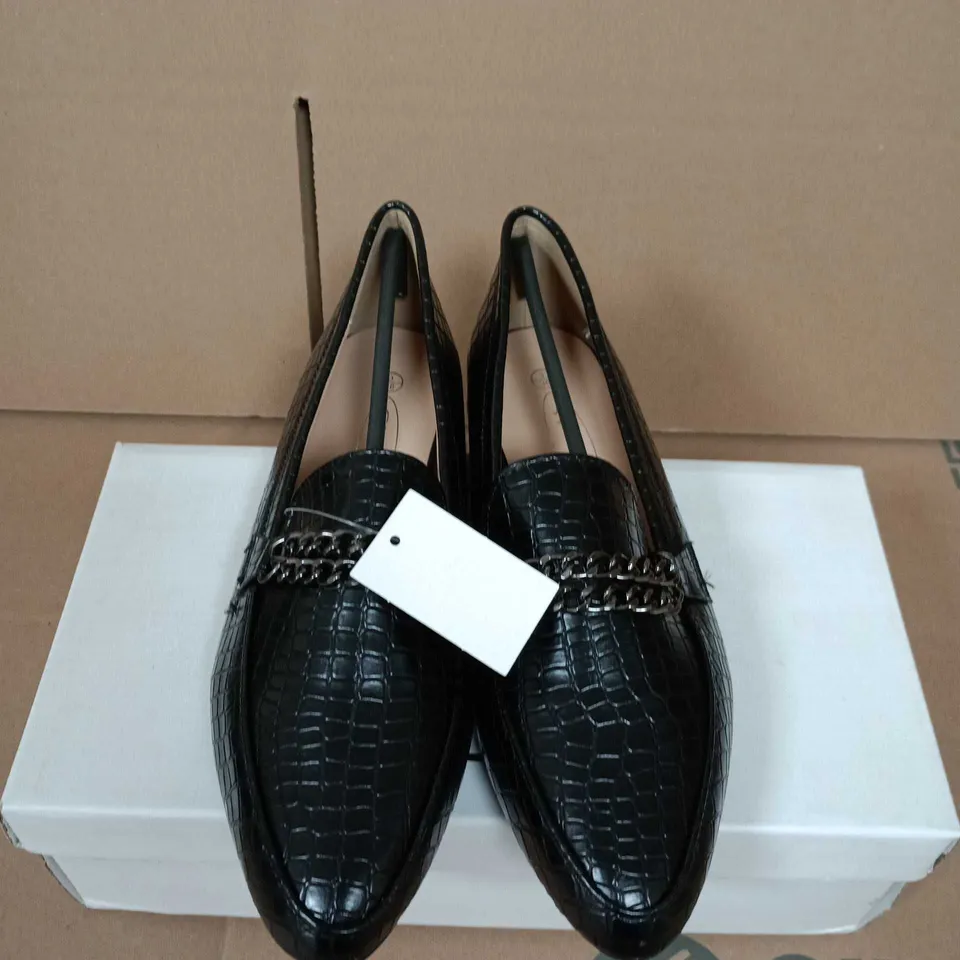 BOXED PAIR OF SPOT ON BLACK CROC-EMBOSSED LEATHER-LOOK LOAFERS WITH CHAIN DETAIL – UK SIZE 3