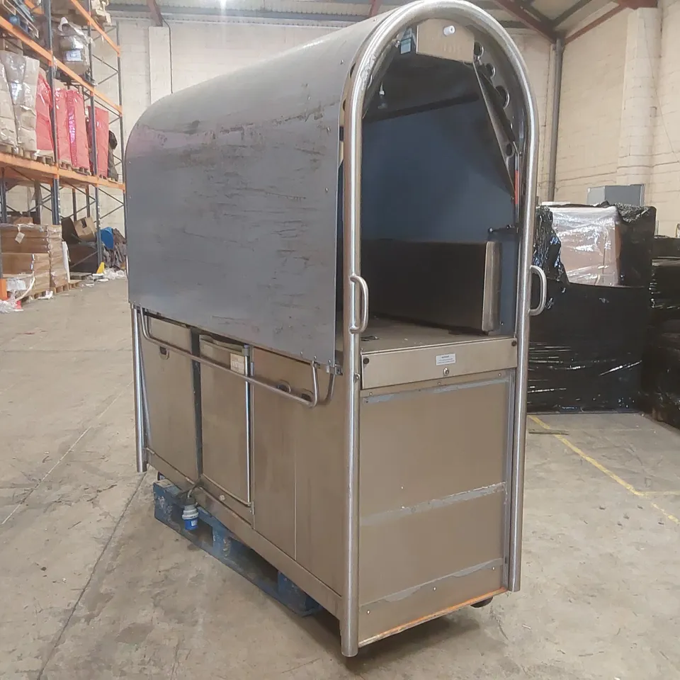 TANK STAINLESS STEEL MOBILE FOOD AND DRINK CATERING STATION