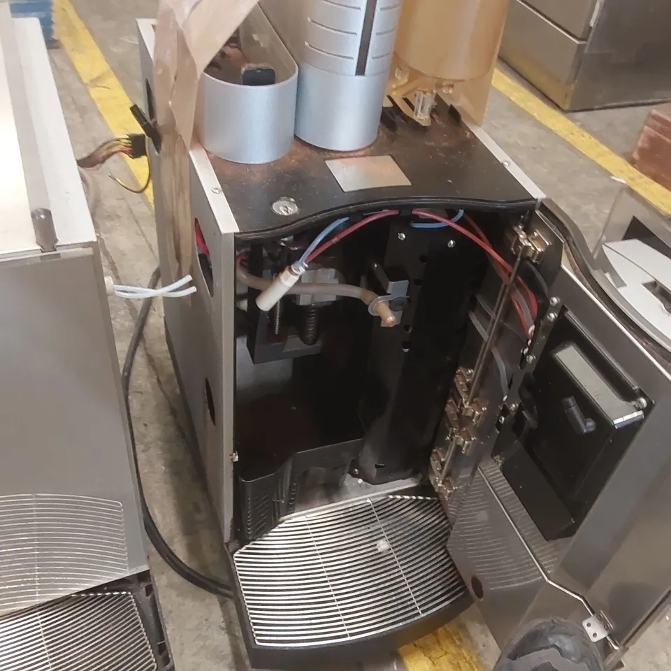 FRANKE COMMERCIAL COFFEE MACHINE WITH MILK CHILLER (2 ITEMS)