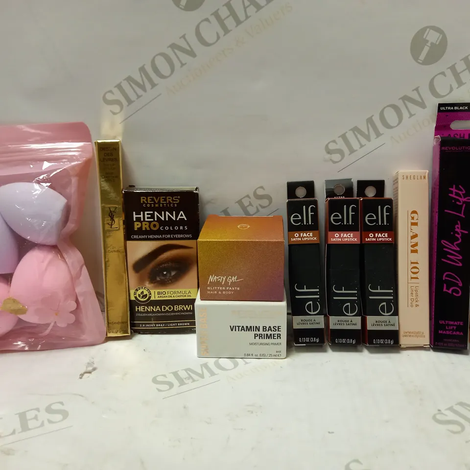 LOT OF APPROX 10 ASSORTED MAKEUP PRODUCTS TO INCLUDE E.L.F SATIN LIPSTICK, YSL THE LIP STYLER - CARMIN, WAR PAINT FOR MEN, ETC 