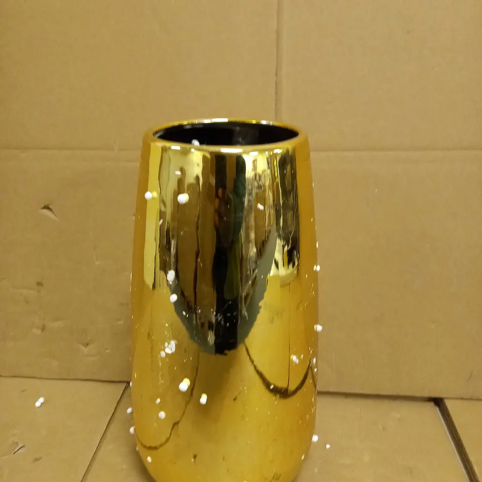 SHINY CERAMIC VASE RRP £25