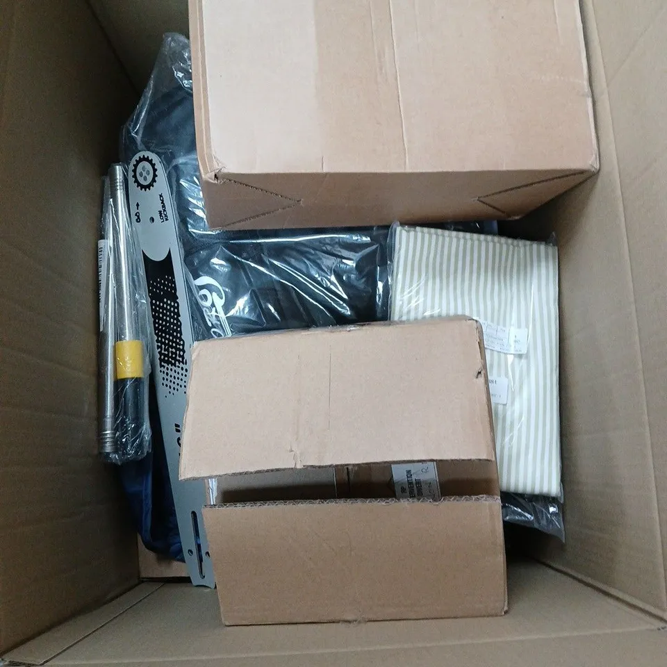 BOX OF APPROXIMATELY 12 ASSORTED HOUSEHOLD ITEMS TO INCLUDE - CUTLERY SET - MAGNETIC DOOR MESH - STEEL WIRE ROTARY BRUSH CUTTER HEAD - ETC - COLLECTION ONLY
