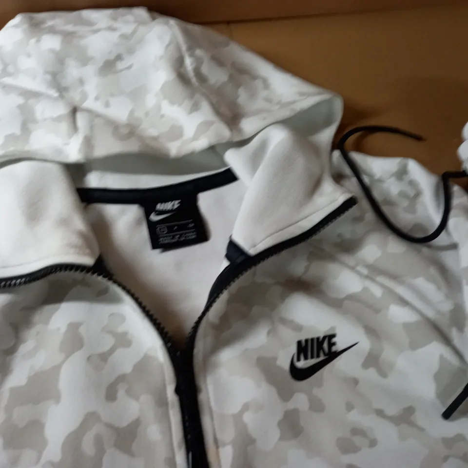 NIKE WHITE CAMO ZIP THROUGH TRACKSUIT - S