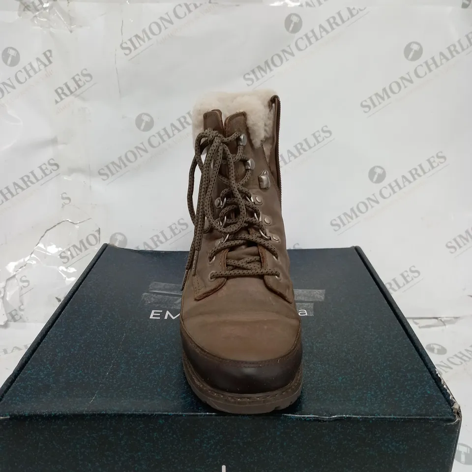 3 SHOES BOXES CONTAINING EMU OKAB WATERPROOF BOOTS SIZE 6 UK