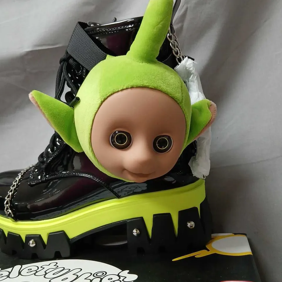 TELETUBBIES X KOI TUBBYTRONIC DIPSY BOOTS – BLACK PATENT BOOTS WITH NEON LIME SOLE, UK4
