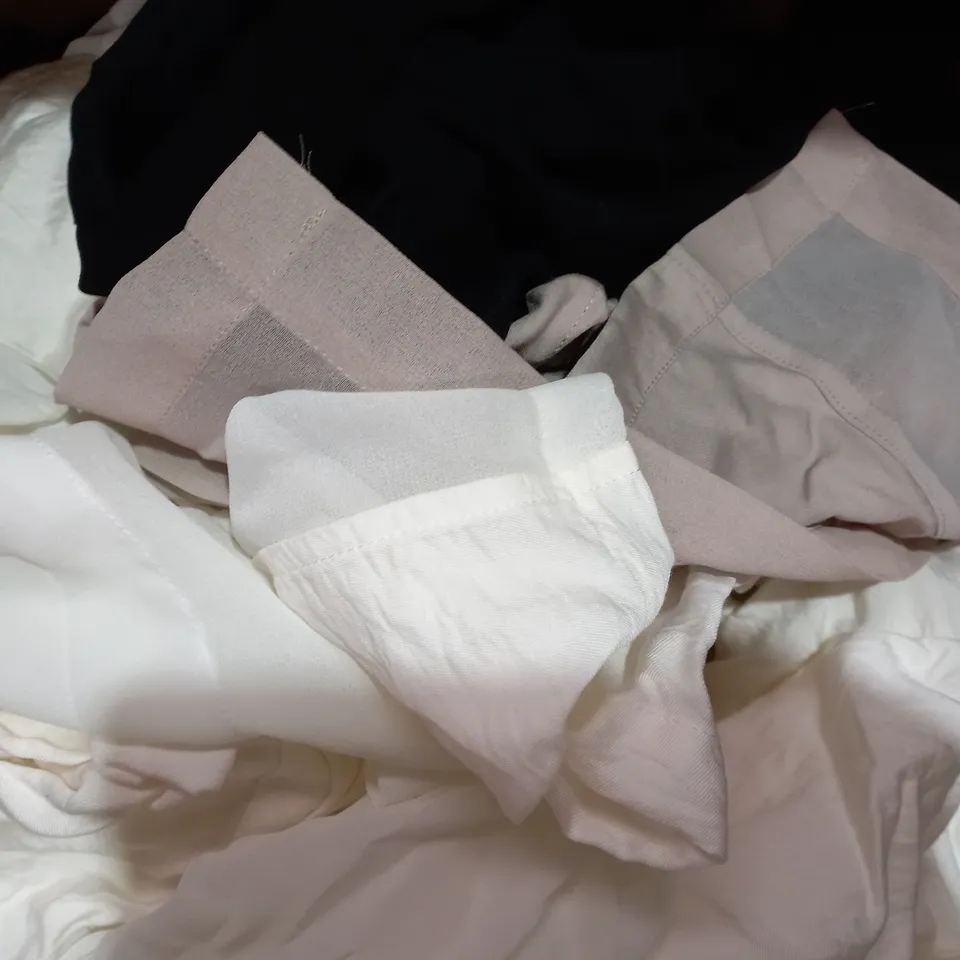 BOX OF APPROXIMATELY 10 ASSORTED CLOTHING ITEMS IN VARIOUS STYLES AND SIZES TO INCLUDE WYNNE LAYERS, ISAACMIZRAHILIVE, ETC