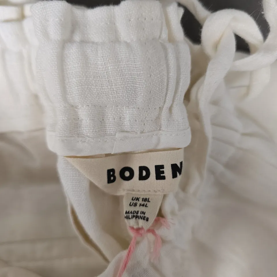 BODEN WOMENS WHITE TROUSERS – UK 18L