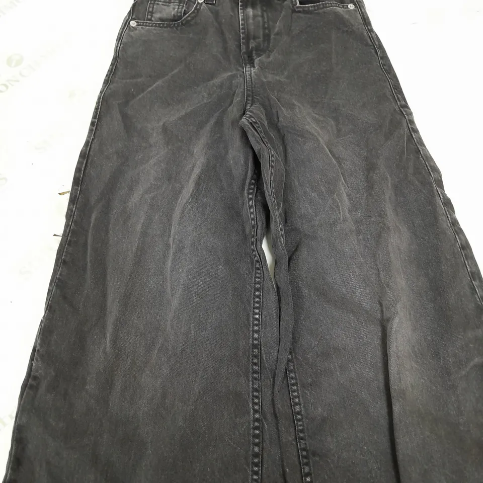 H&M DIVIDED RELAXED REGULAR WAIST BLACK JEANS - EUR 30