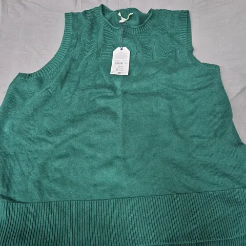 SEASALT CORNWALL SMALLCOMBE VEST IN WATSON GREEN - UK 26-28