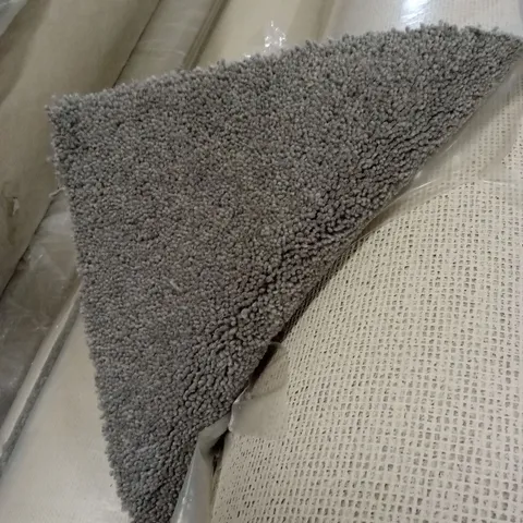 ROLL OF QUALITY DURHAM TWIST - NICKEL CARPET // APPROX SIZE: 5 X 5m