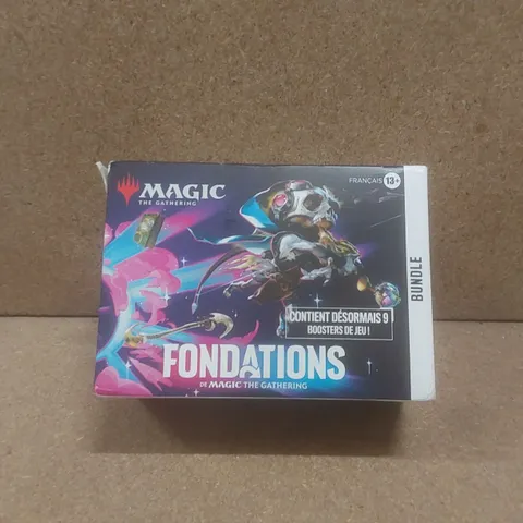 BOXED MAGIC THE GATHERING FOUNDATIONS BUNDLE - FRENCH VERSION 