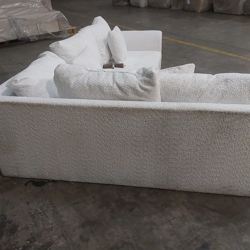 QUALITY DESIGNER FABRIC UPHOLSTERED WHITE CORNER SOFA
