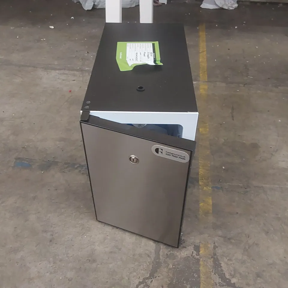 VITRIFRIGO COMMERCIAL COFFEE MACHINE FRIDGE