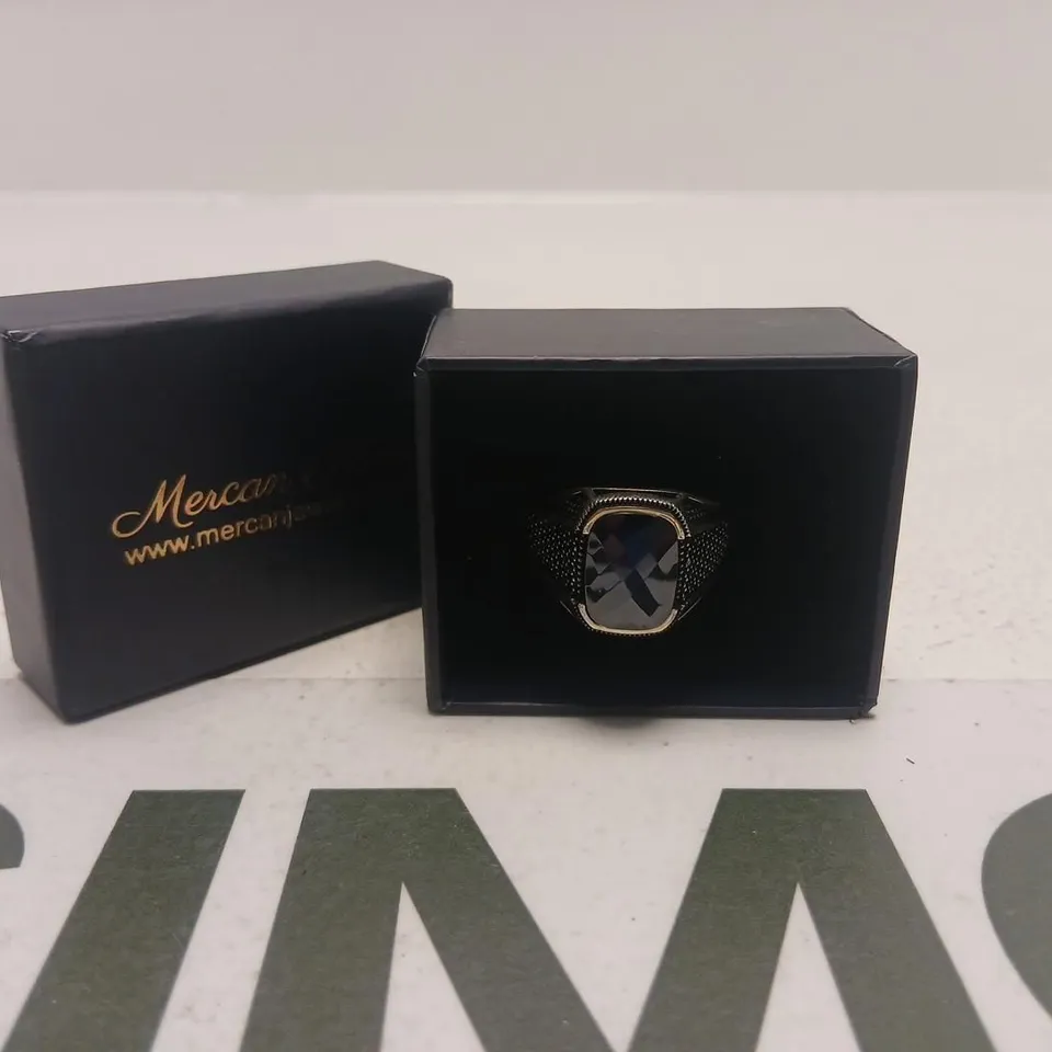 Mercan Silver Ring with blue cushion-cut gemstone – boxed