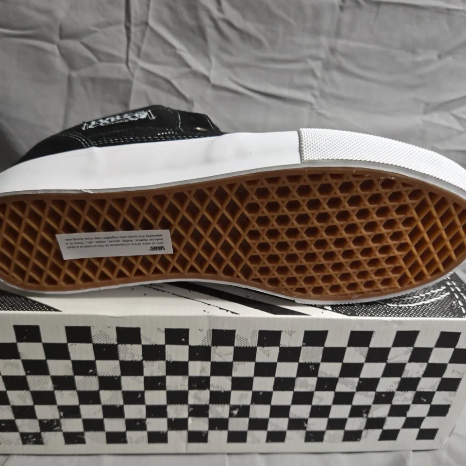 BOXED PAIR OF SKATE HALF CAN VANS - UK SIZE 10