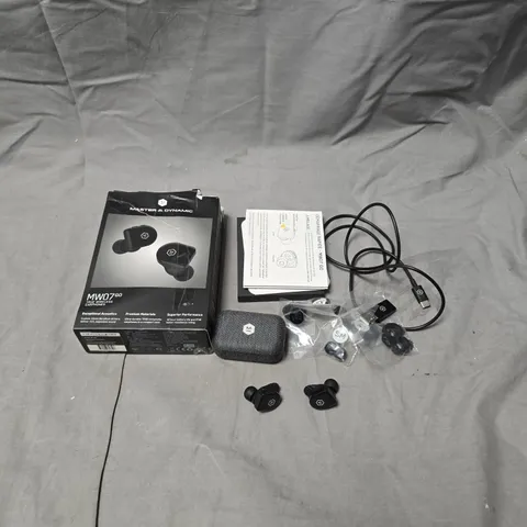 MASTER & DYNAMIC MW07 GO TRUE WIRELESS EARPHONES – BOXED, JET BLACK