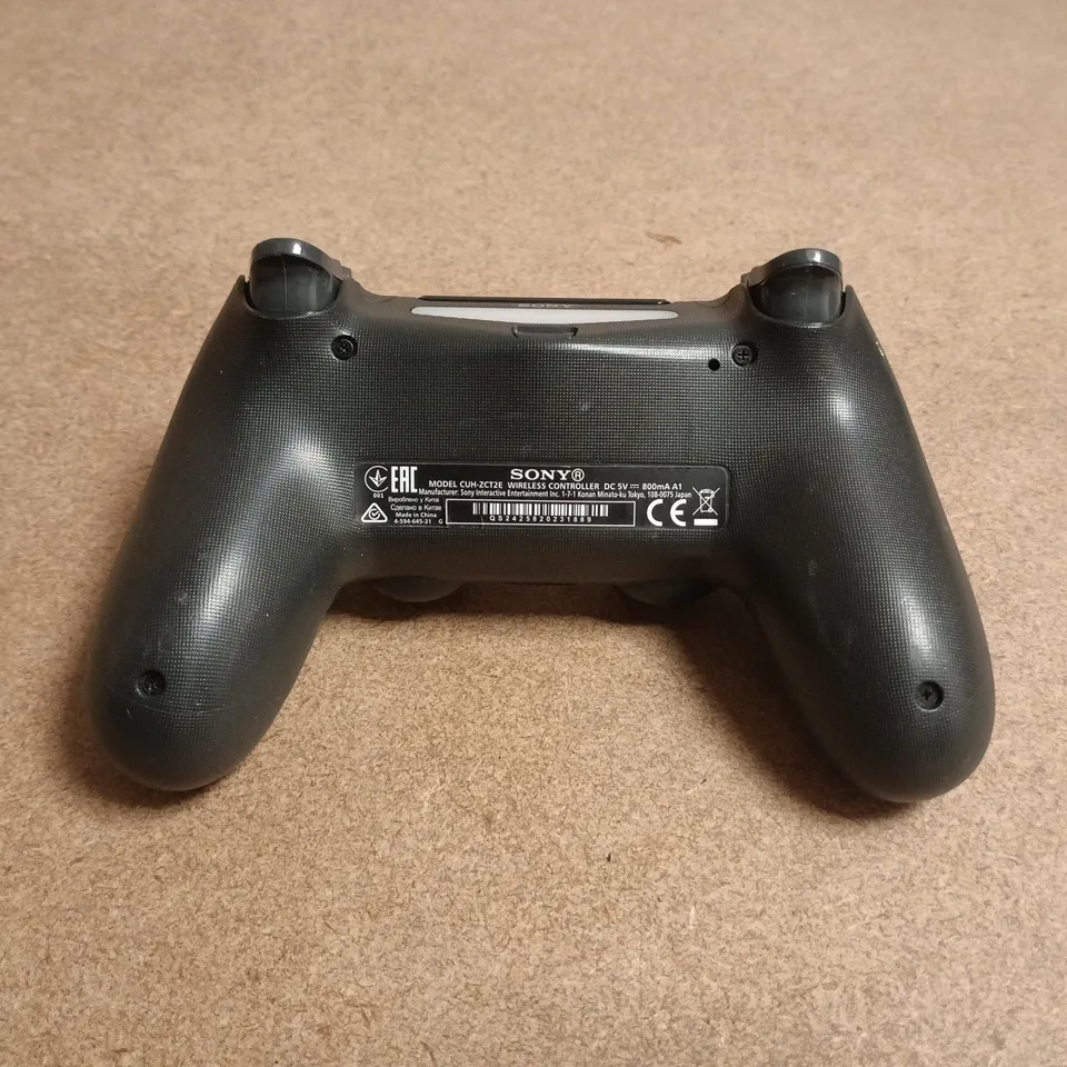 SONY PLAYSTATION 4 DUALSENSE WIRELESS CONTROLLER IN BLACK