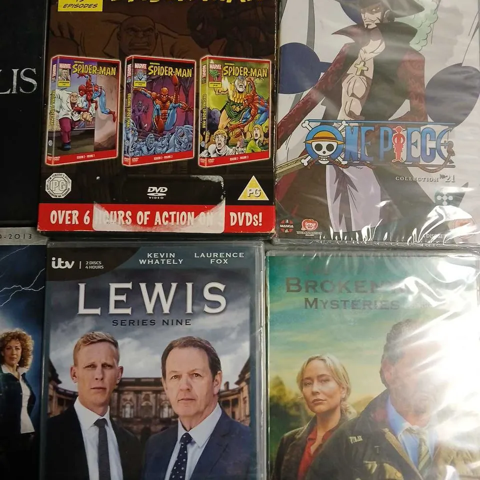 LOT OF 8 ASSORTED DVD BOXSETS TO INCLUDE ONE PIECE, SPIDER MAN AND RED DWARF