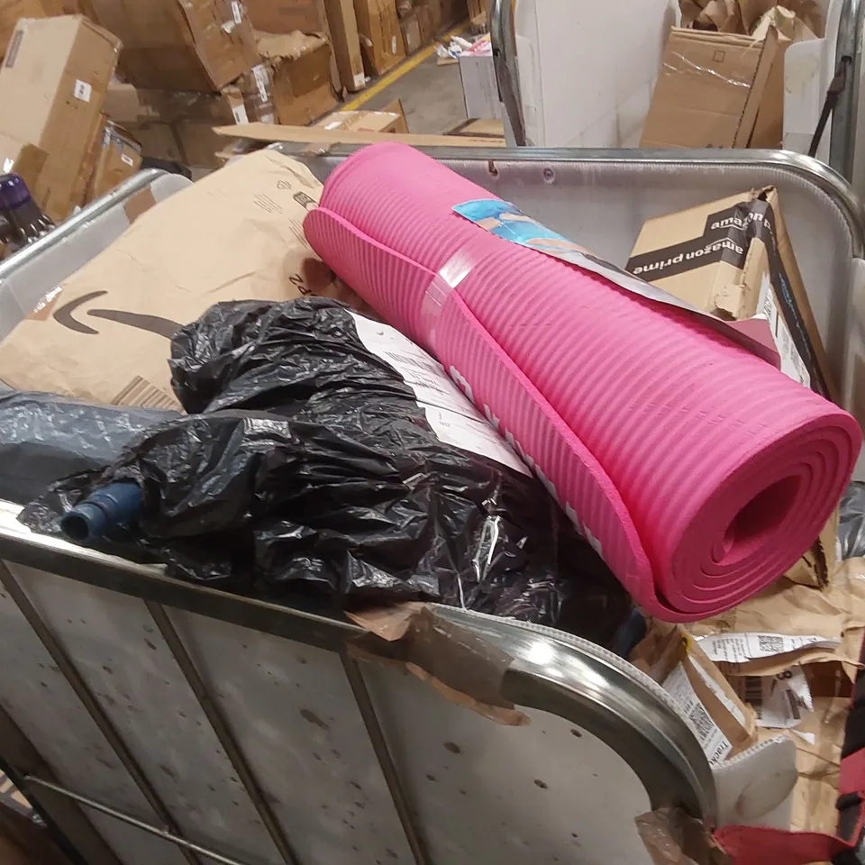 CAGE OF ASSORTED CONSUMER PRODUCTS // CAGE NOT INCLUDED 
