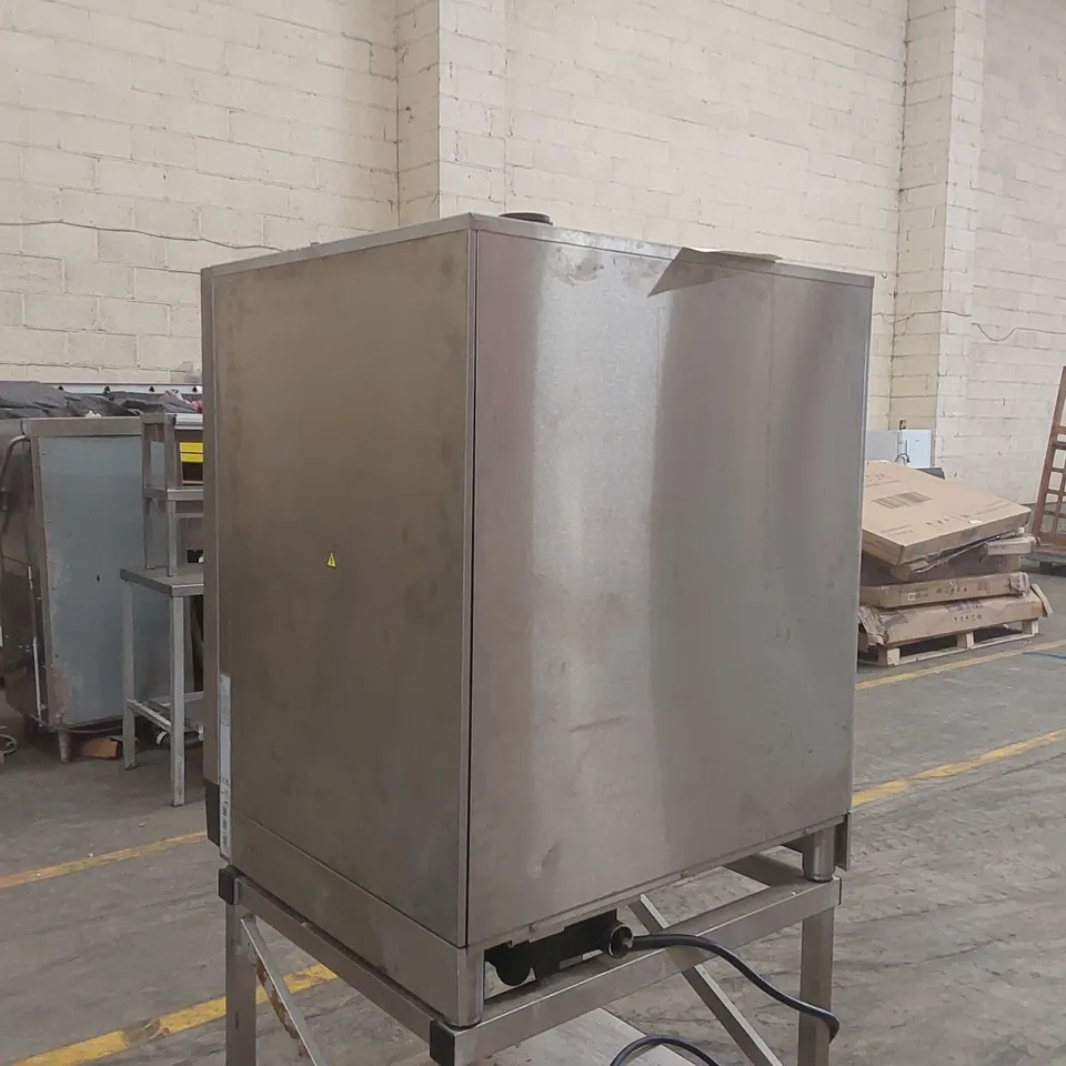 LAINOX SAPIENS BOOSTED SAE101BS 10 DECK ELECTRIC COMBINATION OVEN - BOILER SYSTEM