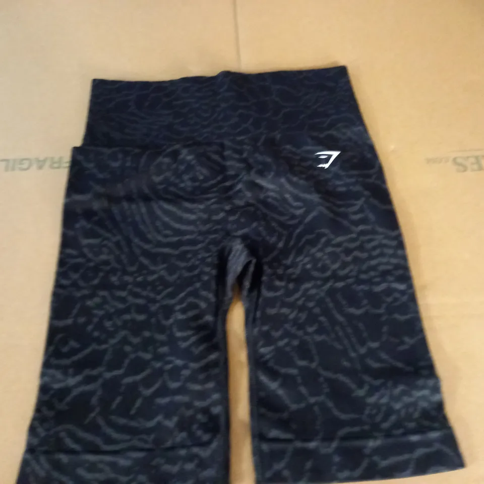 GYMSHARK BLACK TRAINING SHORTS - S