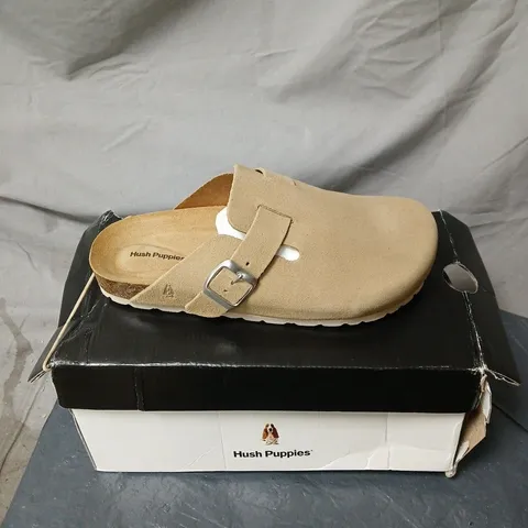 HUSH PUPPIES TAUPE SANDALS SIZE 5 BOXED