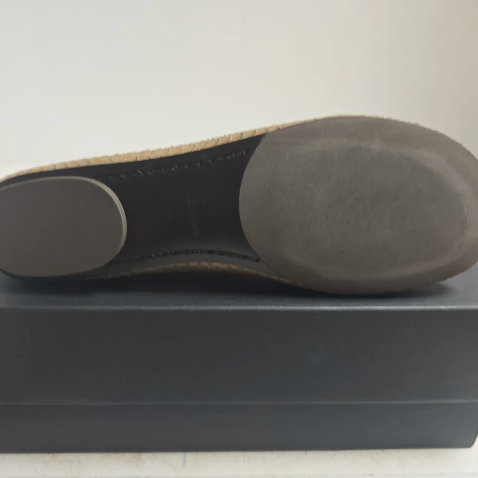 BOXED PAIR OF MASSIMO DUTTI SNAKE PRINT LEATHER BALLET FLATS, ROUND TOE – UK 5