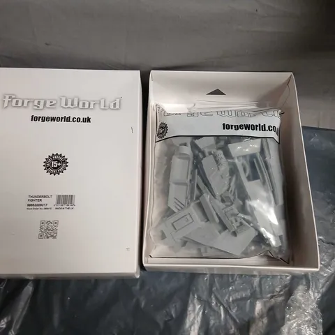 FORGE WORLD THUNDERBOLT FIGHTER MODEL KIT – UNASSEMBLED, BOXED
