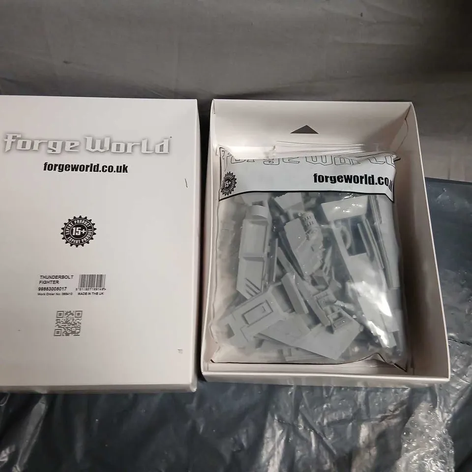 FORGE WORLD THUNDERBOLT FIGHTER MODEL KIT – UNASSEMBLED, BOXED