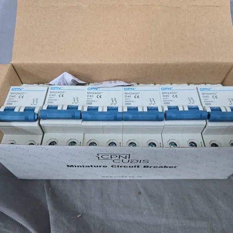 10 X MH240D MINIATURE CIRCUIT BREAKER SETS