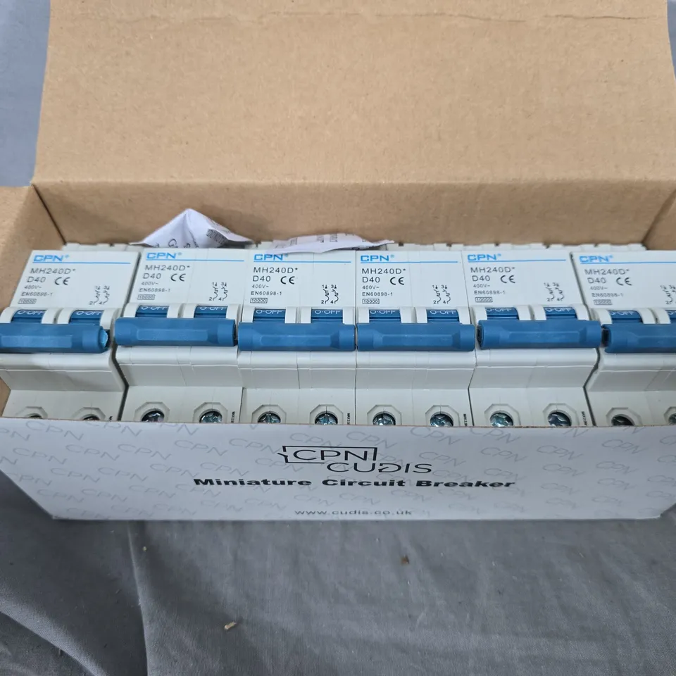 10 X MH240D MINIATURE CIRCUIT BREAKER SETS 
