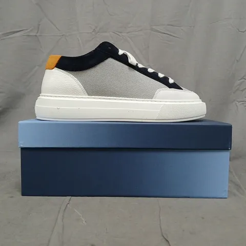BOXED PAIR OF CLEENS LUXOR TRAINERS IN NAVY/WHITE SIZE UK 10