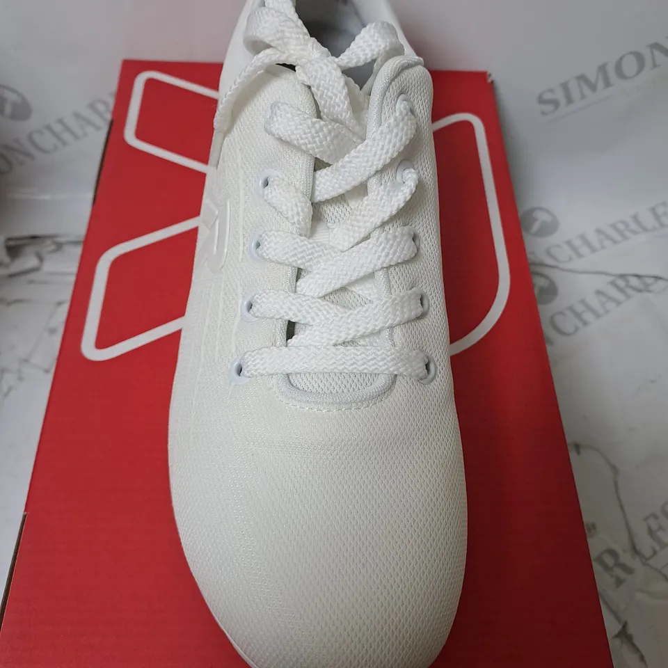 RIEKER REVOLUTION OFF WHITE TRANNERS SIZE 6.5