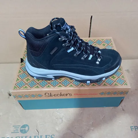 BOXED PAIR OF SKECHERS - SIZE 6