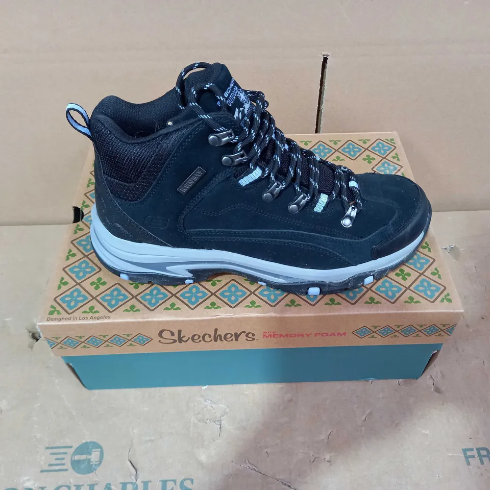 BOXED PAIR OF SKECHERS - SIZE 6
