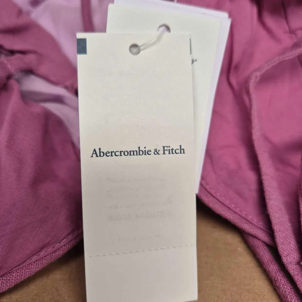 ABERCROMBIE & FITCH PINK DRESS – WOMEN'S LARGE