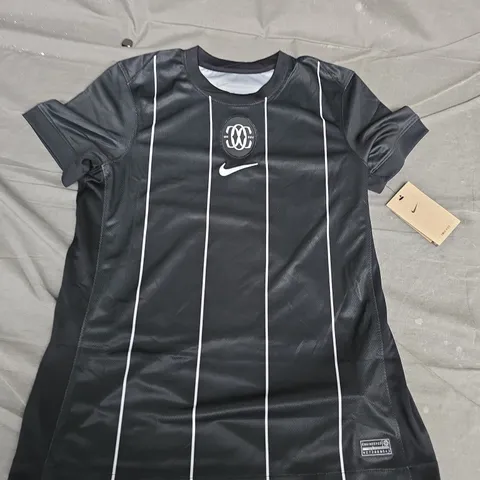 NIKE WOMEN'S FOOTBALL SHIRT – BLACK WITH WHITE PINSTRIPES - MEDIUM