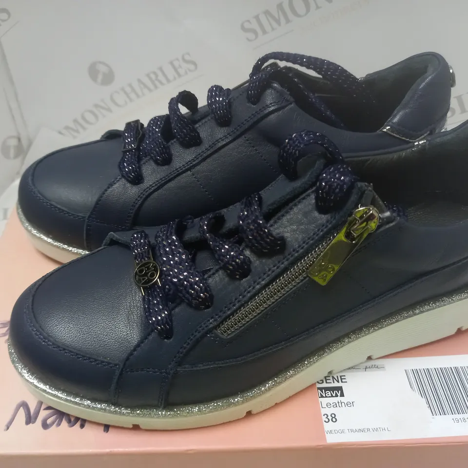 BOXED GENE NAVY LEATHER WEDGE TRAINER WITH LACE AND ZIP