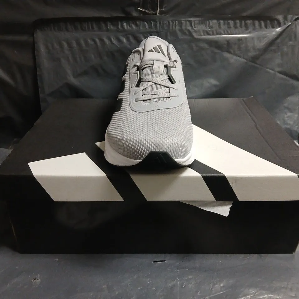 BOXED PAIR OF ADIDAS GALAXY 7 TRAINERS IN GREY/BLACK SIZE UK 11