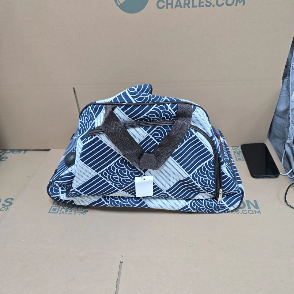 CARRY-ON ROLLING SUITCASE WITH BLUE GEOMETRIC PATTERN