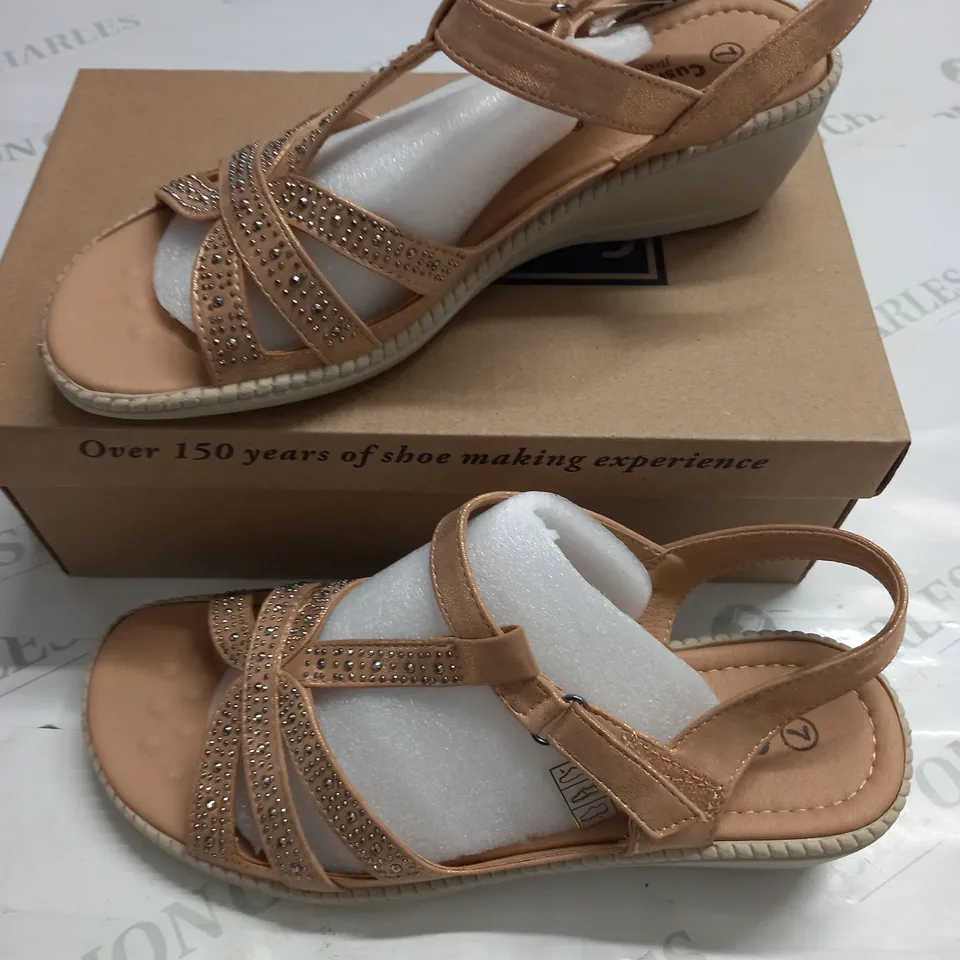 BOXED CUSHION WALK EMBELLISHED SANDALS IN ROSE GOLD  - SIZE 7