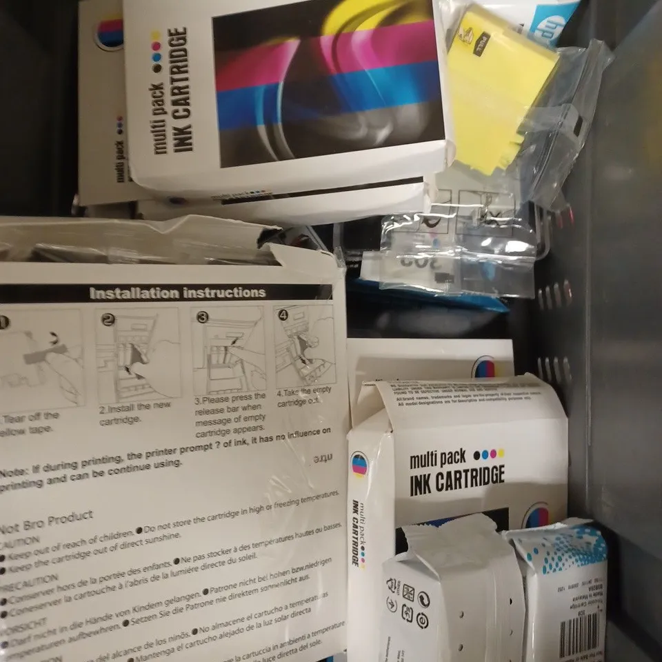 APPROXIMATELY 20 ASSORTED PRINTER INK CARTRIDGES TO INCLUDE CANON 571, HP 712, CANON 540/541 ETC 