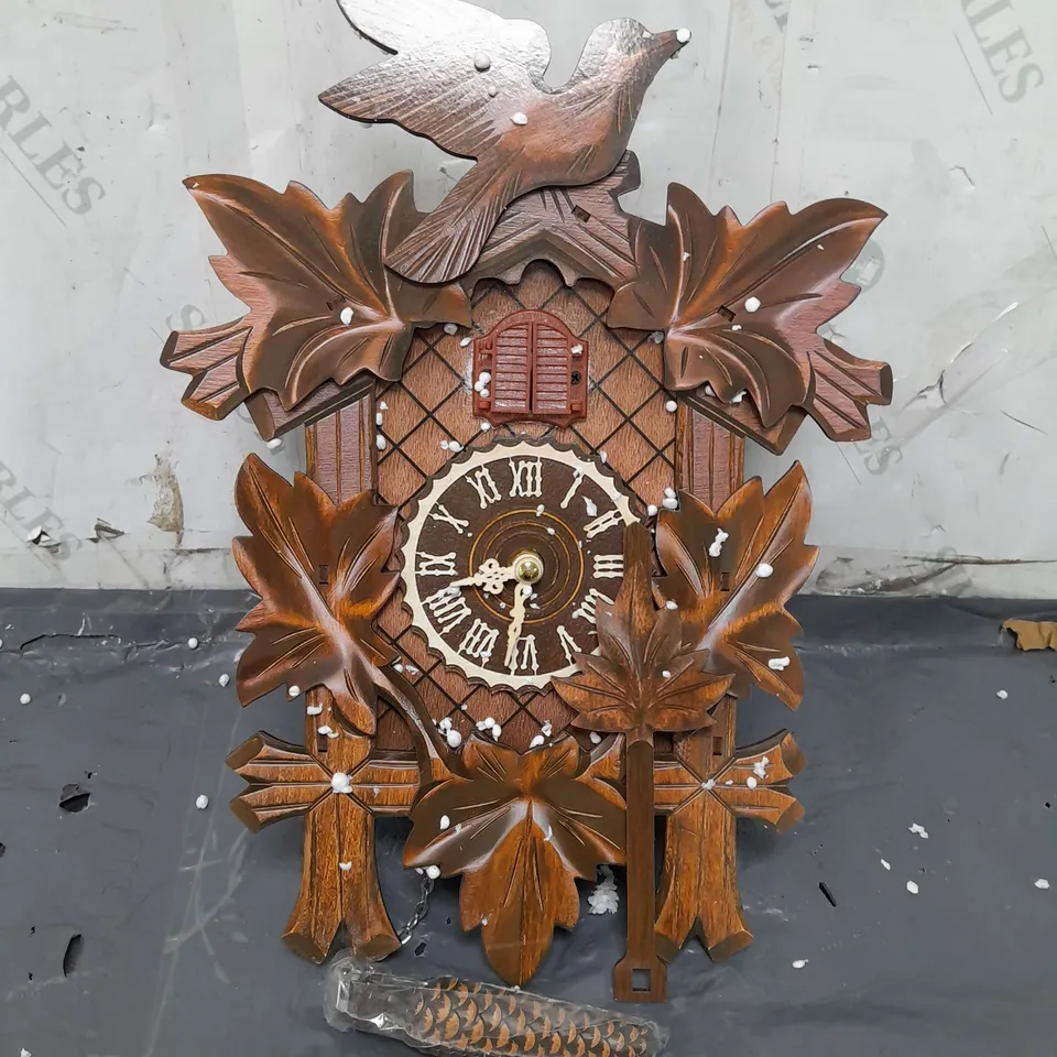 CUCKOO CLOCK WITH BIRD CHIME