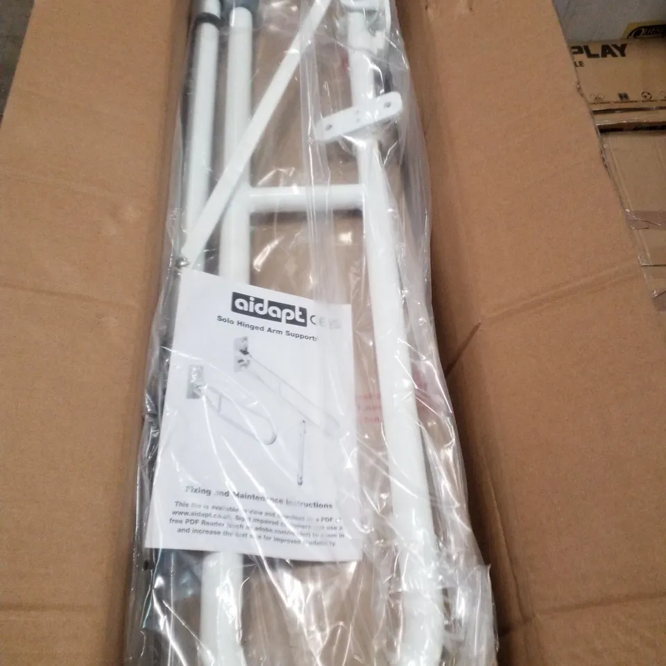 BOXED AIDAPT SOLO HINGED ARM SUPPORTS