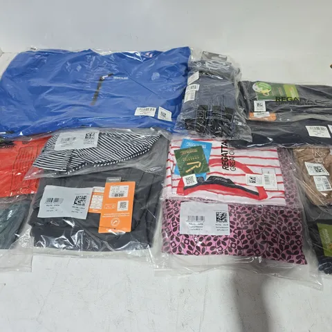 LOT OF APPROXIMATELY 18 ASSORTED BRAND NEW REGATTA AND DARE2BE CLOTHING ITEMS